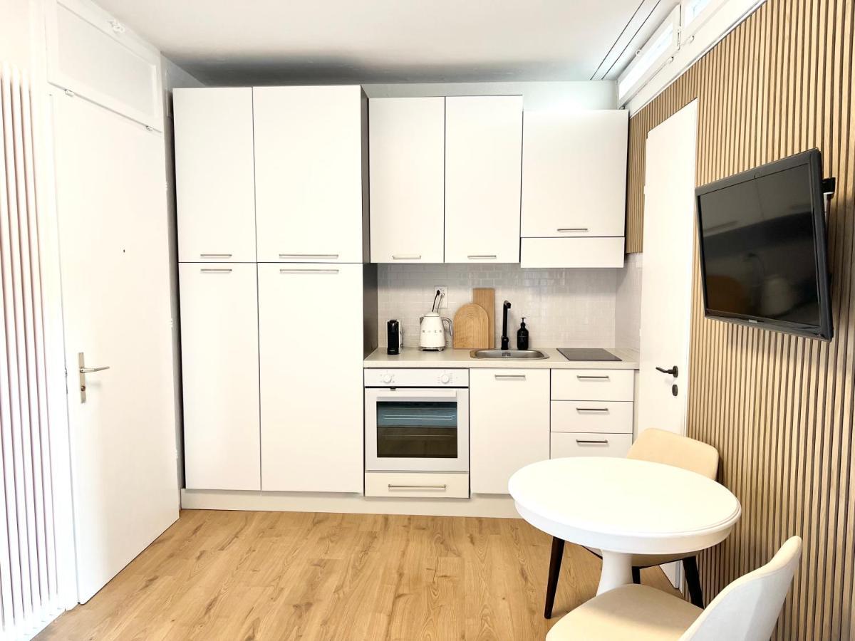 Bright Tiny Studio - Shared Pool & Sauna - Free Parking - Air Condition Muralto Kültér fotó